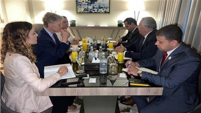 وزير الزراعة ونظيره الأمريكي يبحثان رفع كفاءة صغار المزارعين 