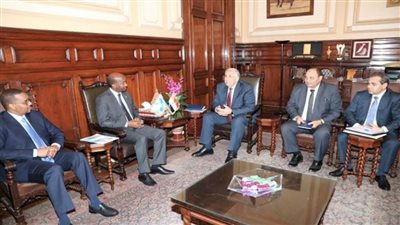 وزير الثروة السمكية الصومالى يهنئ مصر على التنظيم الرائع لقمة المناخ