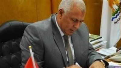 محافظ الوادي الجديد: توفير خدمات علاجية مدعمة لمرضى المحافظة بمستشفيات الأقصر