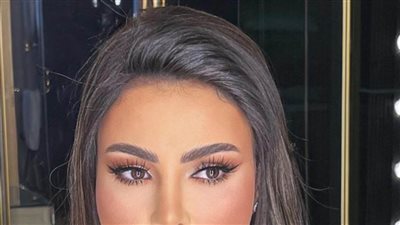 وجه القمر دينا فؤاد تتألق بإطلالة ملكية راقية.. وتواصل تصوير مسلسل 