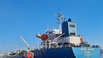 بعد الانتهاء من تطويره..  رصيف عباس يستقبل أول سفينة صب سائل