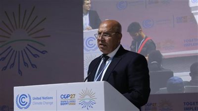 وزيرا النقل وقطاع الأعمال العام يشهدان توقيع عقد تصنيع وشراء 100 حافلة كهرباء 