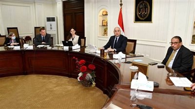 وزير الإسكان يلتقي بعثة البنك الدولي وبرنامج الأمم المتحدة للمستوطنات البشرية (صور)