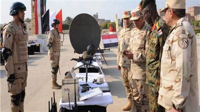 وزير الدفاع يشهد المرحلة الرئيسية لمشروع مراكز القيادة التعبوي «فتح - 5» 