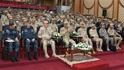 وزير الدفاع يشهد المرحلة الرئيسية لمشروع مراكز القيادة التعبوي 