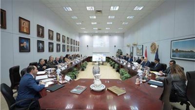 وزير السياحة والآثار يترأس الاجتماع الثالث للجنة الدائمة لتراخيص المنشآت الفندقية