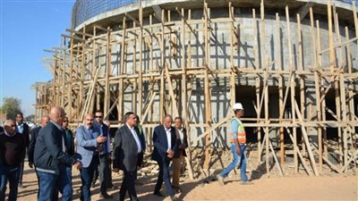 وزير التنمية المحلية ومحافظ أسوان يتابعان معدلات تنفيذ مشروعات 