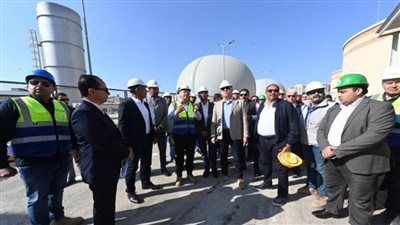 وزير الإسكان يطمئن على سير تجارب التشغيل بمحطة التنقية الشرقية لمعالجة الصرف الصحي في الإسكندرية (صور)