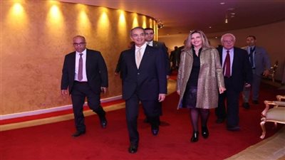 وزير الاتصالات: التوسع في خدمات الحوسبة السحابية باعتبارها ممكنا رئيسيا للتحول الرقمي (صور)