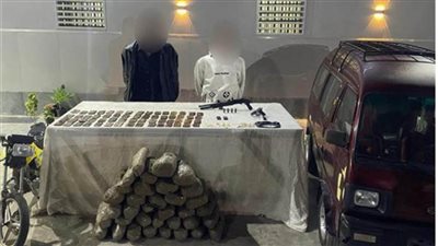 الأمن العام يداهم بؤرة إجرامية ويضبط عاطلين بـ120 كيلو مخدرات بدمياط