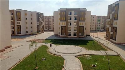 وزير الإسكان يتابع سير العمل بعددٍ من المشروعات الجارية بمدينة العاشر من رمضان