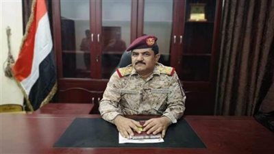 وزير الدفاع اليمني يبحث مع السفير الفرنسي العدوان الحوثي على المنشآت الحيوية اليمنية