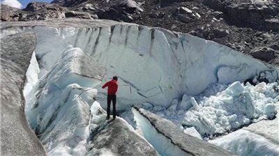 انخفاض درجات الحرارة إلى 27 درجة تحت الصفر في الجبال السويسرية 