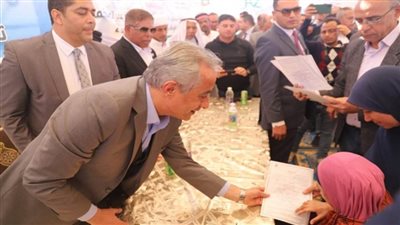 وزير القوى العاملة يستكمل جولاته في جنوب سيناء (صور)
