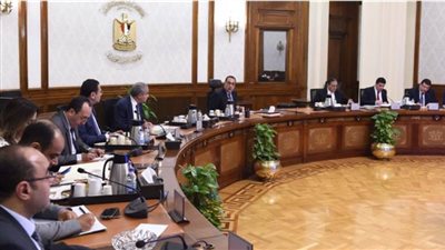 مدبولي: مهلة محددة لإعلان الأسعار على جميع السلع.. وتكليفات بإغلاق أي منفذ بيع مخالف