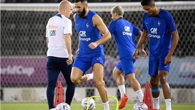 رد فعل صادم من مدرب فرنسا بشأن عودة بنزيما 