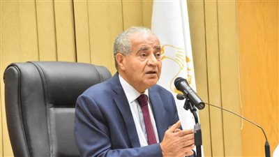  علي المصيلحي يوجه تحذيرًا عاجلًا لأصحاب المحال التجارية