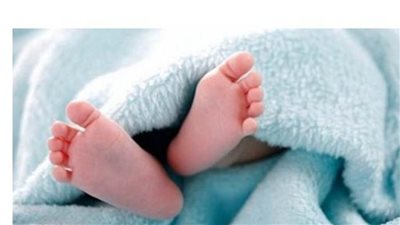 العثور على طفلة رضيعة ملقاة بطريق في سمالوط بالمنيا