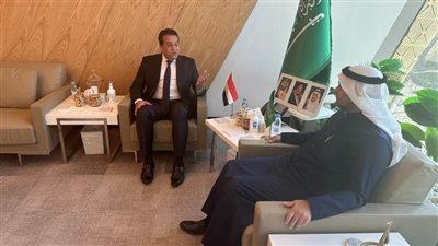 وزير الصحة يبحث مع نظيره السعودي التعاون لتحقيق الأمن الدوائي للشعوب العربية