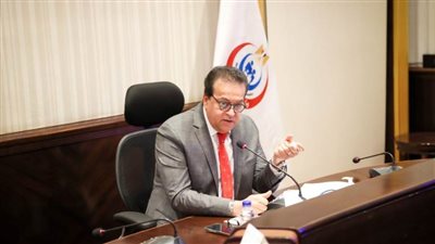 خالد عبد الغفار يناقش خطة تطوير وحدات الرعاية الأولية مع اللجنة العليا لتنظيم الأسرة