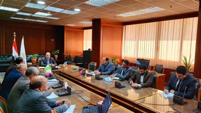 سويلم يتابع موقف التحول لاستخدام نظم الرى الحديث بالبساتين ومزارع القصب