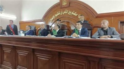 نظر محاكمة رئيس جامعة دمنهور وأخرين بتهمة الرشوة غداً