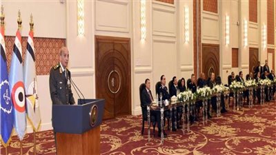 وزير الدفاع يشهد حفل تخرج دورة التمثيل الدبلوماسي العسكري المصرى بالخارج 