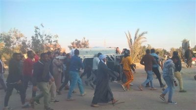 تشييع جنازة معلم الفيوم الذي انتحر بتناول الحبة السامة في بث مباشر