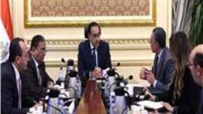 رئيس الوزراء يترأس الاجتماع الأول للجنة المعنية بالإعداد لمؤتمر ترويج الاستثمار