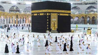 ارتباك في شركات السياحة بسبب طلبات الإلغاء والاعتذارات عن رحلات العمرة