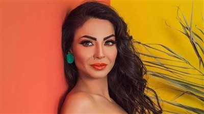 دوللي شاهين تطرح فيديو كليب أغنيتها أفراح وزينة