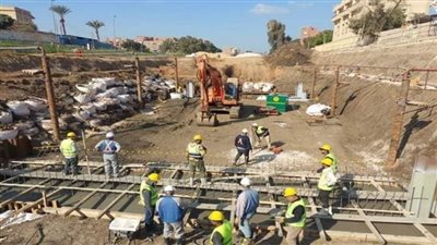 الري: البدء في صب الخرسانات بمشروع مجموعة قناطر ديروط الجديدة (صور)