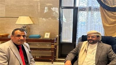 محافظ مأرب يلتقي رئيس مركز البحر الأحمر في الرياض