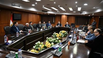 وزير الرياضة ومحافظ بورسعيد يتفقان على البدء في تنفيذ أعمال إنشاء استاد بورسعيد (صور)