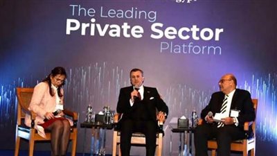 عيسى يستعرض استراتيجية تنمية السياحة في مصر أمام غرفة التجارة الأمريكية