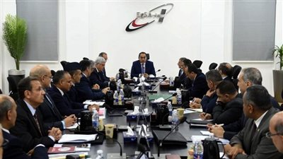 رئيس الوزراء يترأس اجتماع مجلس إدارة وكالة الفضاء المصرية (صور)