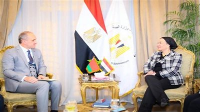 وزيرة البيئة تناقش مع سفير بيلاروسيا تعزيز التعاون الثنائي في مجال الاستثمار البيئي والمناخ محليا وعالميا (صور)