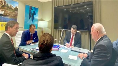 وزير السياحة والآثار يختتم زيارته للعاصمة الإسبانية مدريد بعقد مجموعة من اللقاءات المهنية (صور)