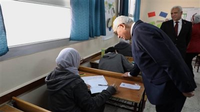 وزير التعليم يتفقد سير امتحانات الشهادة الإعدادية والصف الأول الثانوي (صور)