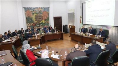 وزير الزراعة يشدد على إجراء الحصر الدقيق لمساحات القمح والمرونة في توزيع الأسمدة (صور)