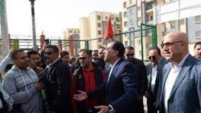 رئيس الوزراء يتفقد مشروعات حدائق العاصمة .. استكمال تنفيذ 30 ألف وحدة لمحدودي الدخل