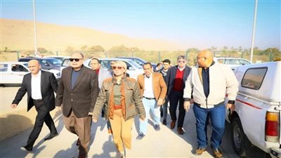 وزيرة البيئة تتفقد المحطات الوسيطة بمراكز أبو تيج وديروط ومنفلوط (صور)