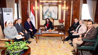 وزيرة الهجرة تستقبل السفير الكازاخي بالقاهرة لتعزيز سبل التعاون وتوفير فرص العمل (صور)