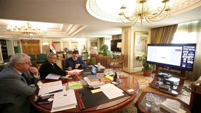 وزير التعليم العالي يرأس اجتماع مجلس إدارة المعهد القومي للبحوث الفلكية والجيوفيزيقية (صور)