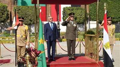 وزير الدفاع يلتقى نظيره الموريتاني لبحث التعاون العسكري