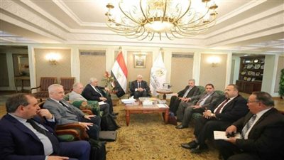 وزير التعليم العالي يلتقي وفدي الاتحاد الجغرافي الدولي والجمعية الجغرافية المصرية (صور)