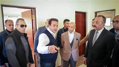 وزير الصحة يتفقد التجهيزات النهائية بمركز طب أسرة ووحدة إسعاف «سعود» بمحافظة الشرقية
