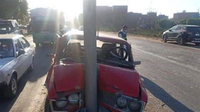 إصابة 4 أشخاص في اصطدام سيارة بعامود إنارة بأسيوط