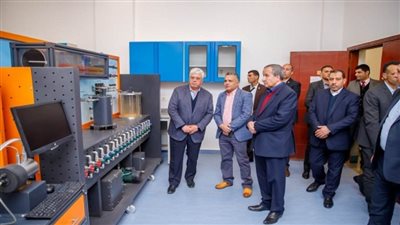 وزير التعليم العالي يتفقد المشروعات الجديدة بجامعة السويس (صور)