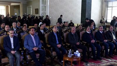 رئيس الوزراء يتفقد مشروعات تطوير الغزل والنسيج بالمحلة الكبرى (صور)